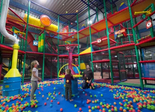multi-level ball shooter arena